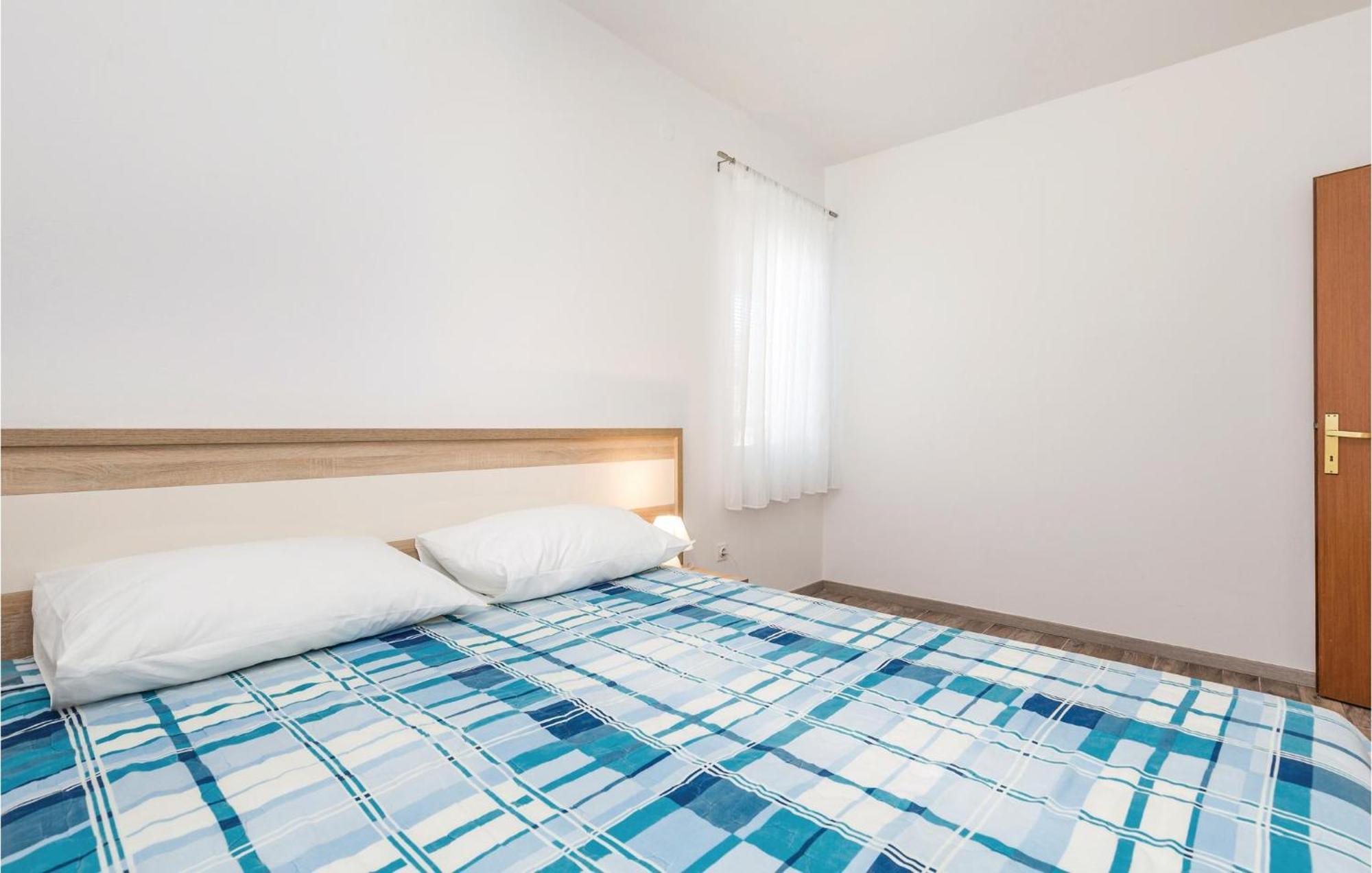 Lovely Apartment In Mandre With Wifi 외부 사진