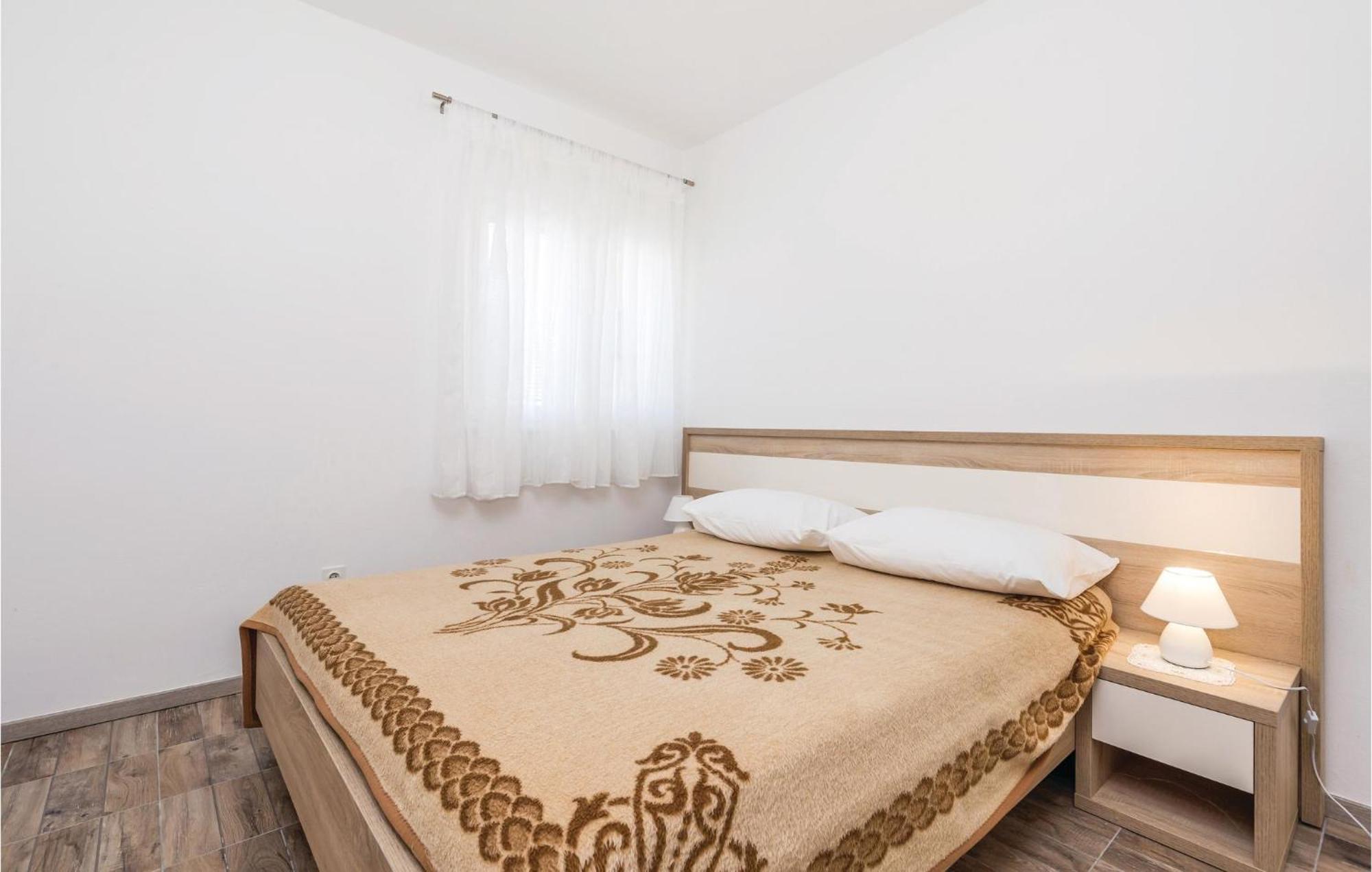 Lovely Apartment In Mandre With Wifi 외부 사진